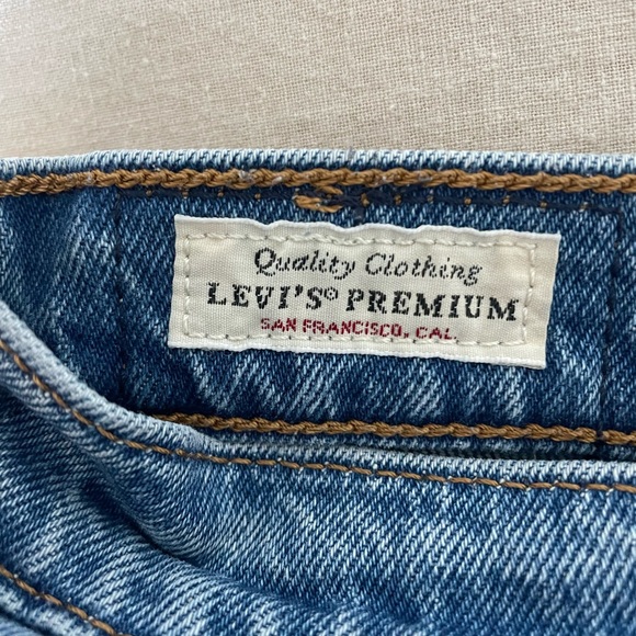 Levi’s Wedgie Jeans - Picture 3 of 6